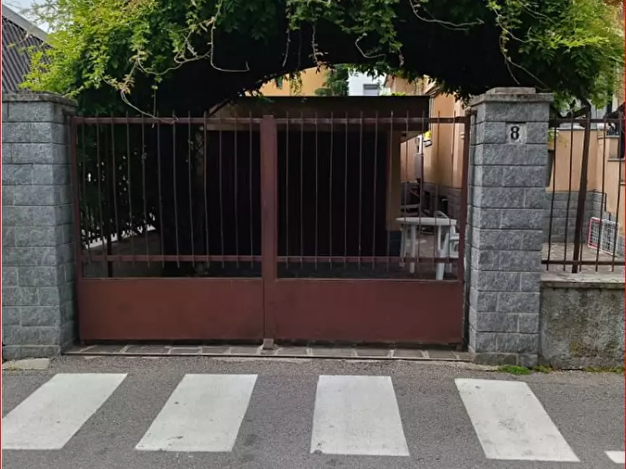 Immagine 3 di Appartamento in vendita  8 a Vedano Al Lambro