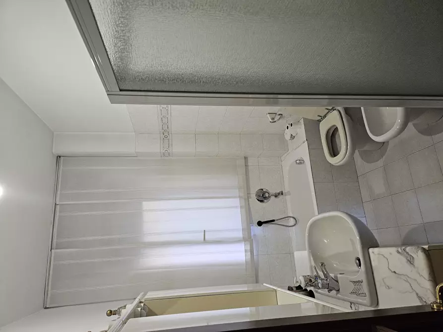 Immagine 7 di Appartamento in vendita  38 a Milano