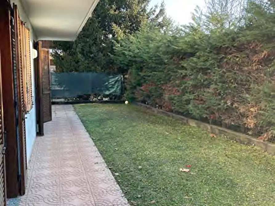 Immagine 4 di Appartamento in vendita  62 a Romano Canavese