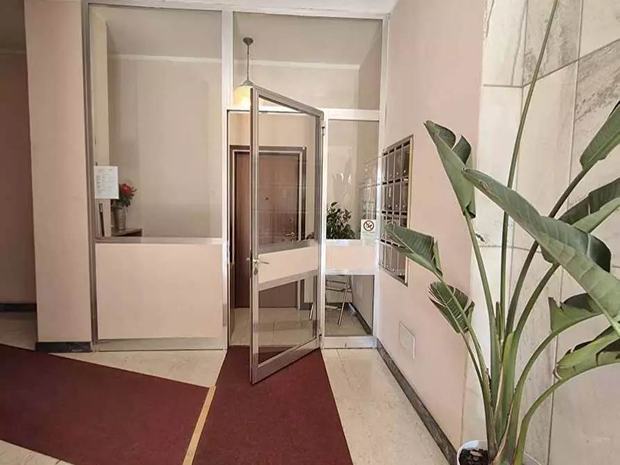 Immagine 5 di Appartamento in vendita  41 a Milano