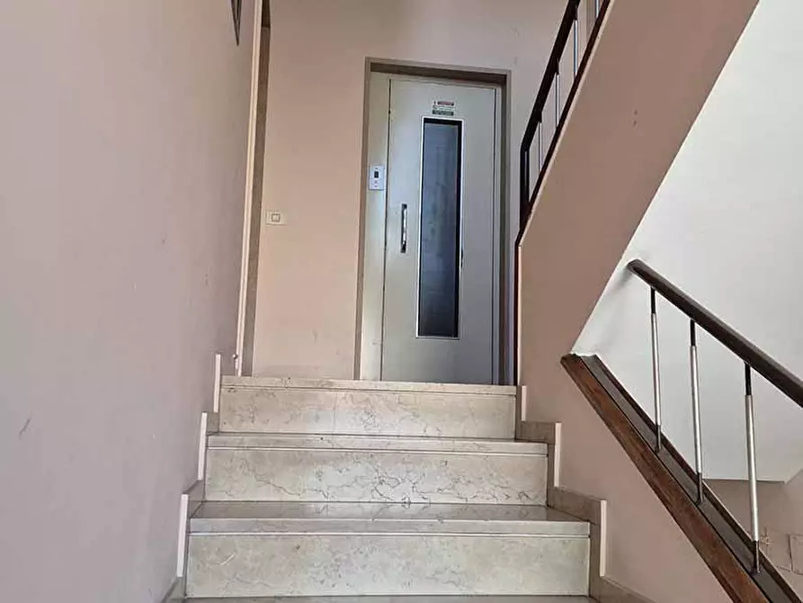 Immagine 7 di Appartamento in vendita  41 a Milano