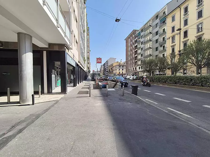 Immagine 4 di Appartamento in vendita  41 a Milano