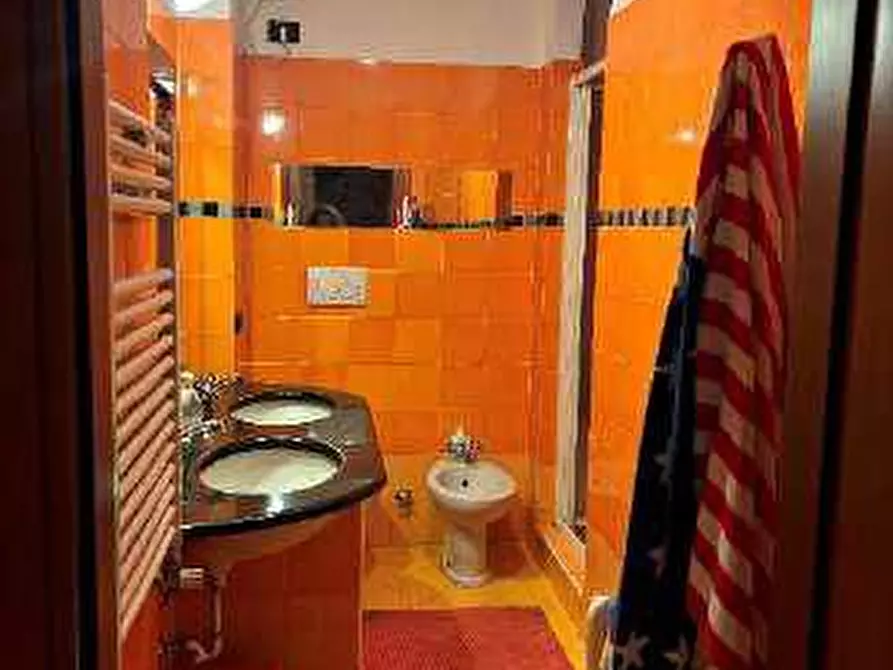 Immagine 6 di Appartamento in vendita  15 a Milano