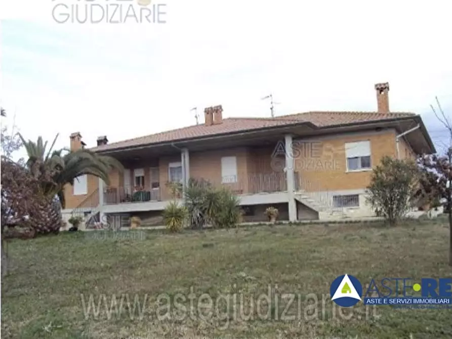 Immagine 1 di Azienda agricola in vendita  a Latina