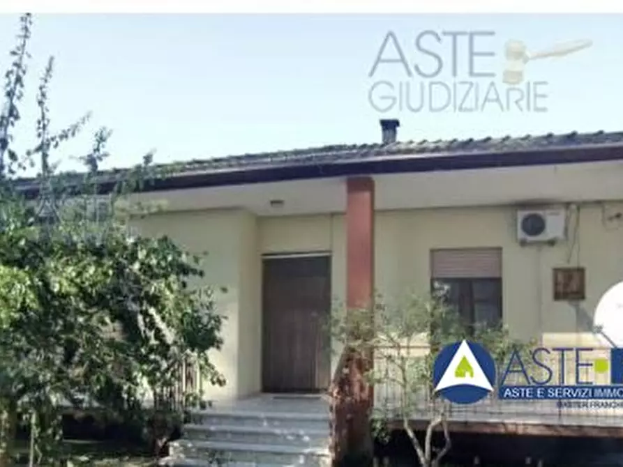 Immagine 1 di Azienda agricola in vendita  80 a Terracina