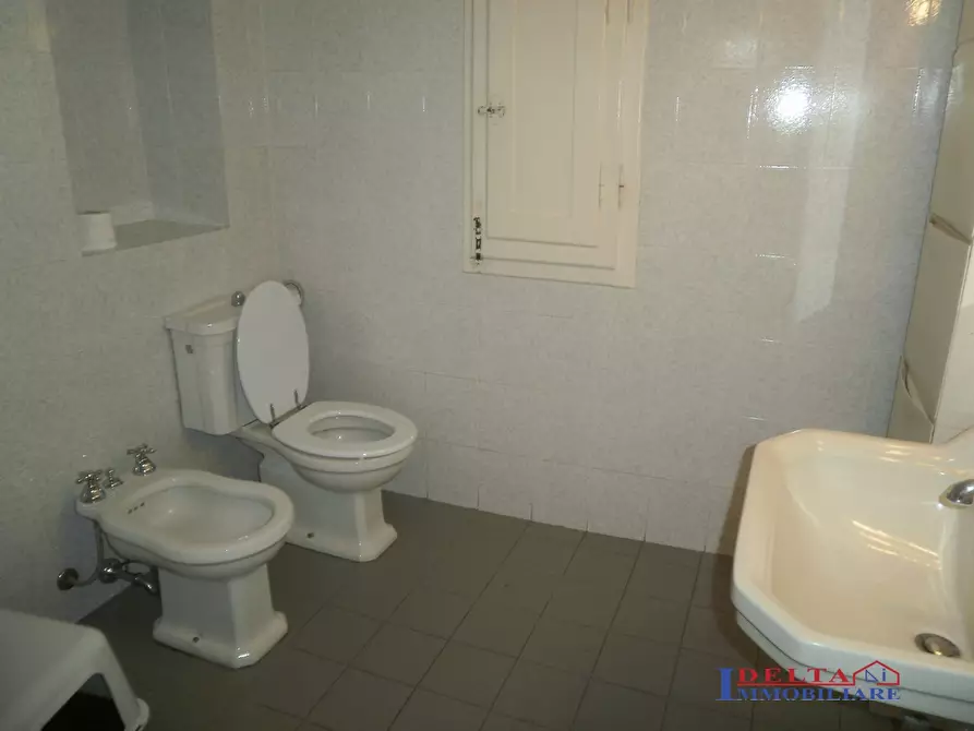 Immagine 10 di Appartamento in vendita  a Rosignano Marittimo