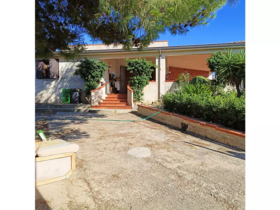 Immagine 1 di Villa in vendita  a Palermo