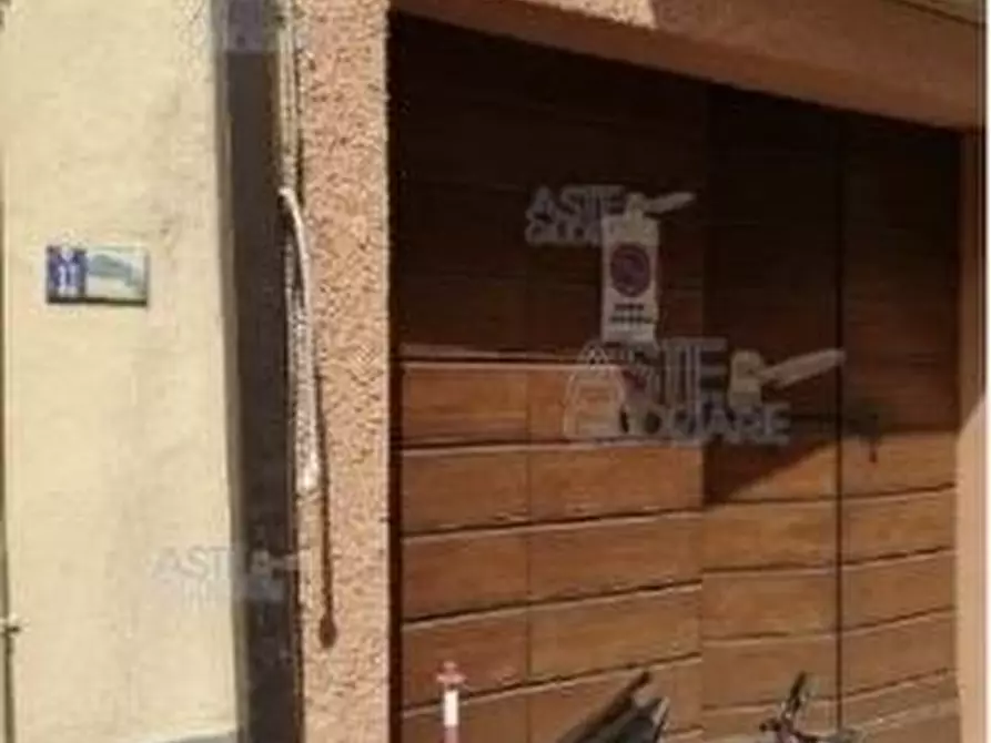 Immagine 1 di Garage in vendita  13 a San Felice Circeo