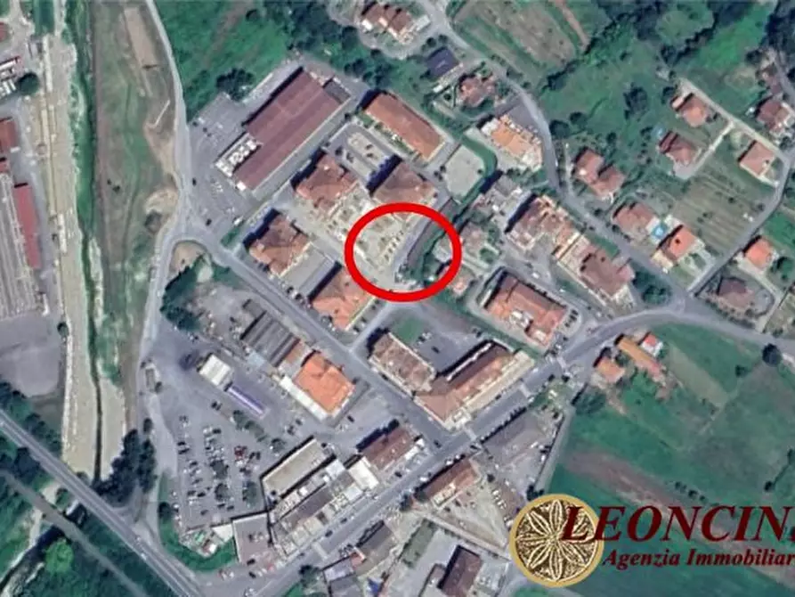 Immagine 4 di Garage in vendita  snc a Licciana Nardi