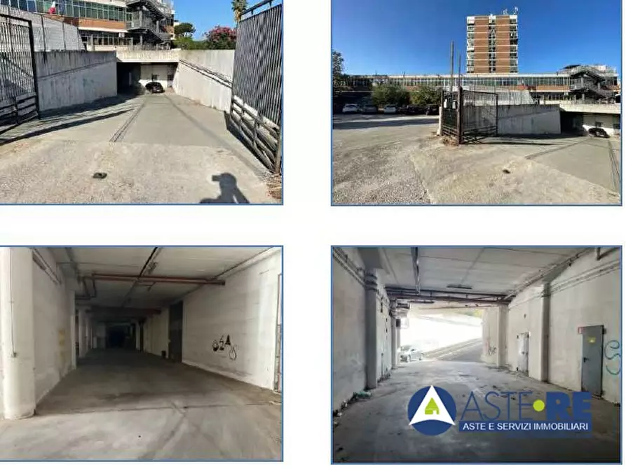 Immagine 1 di Garage in vendita  a Latina