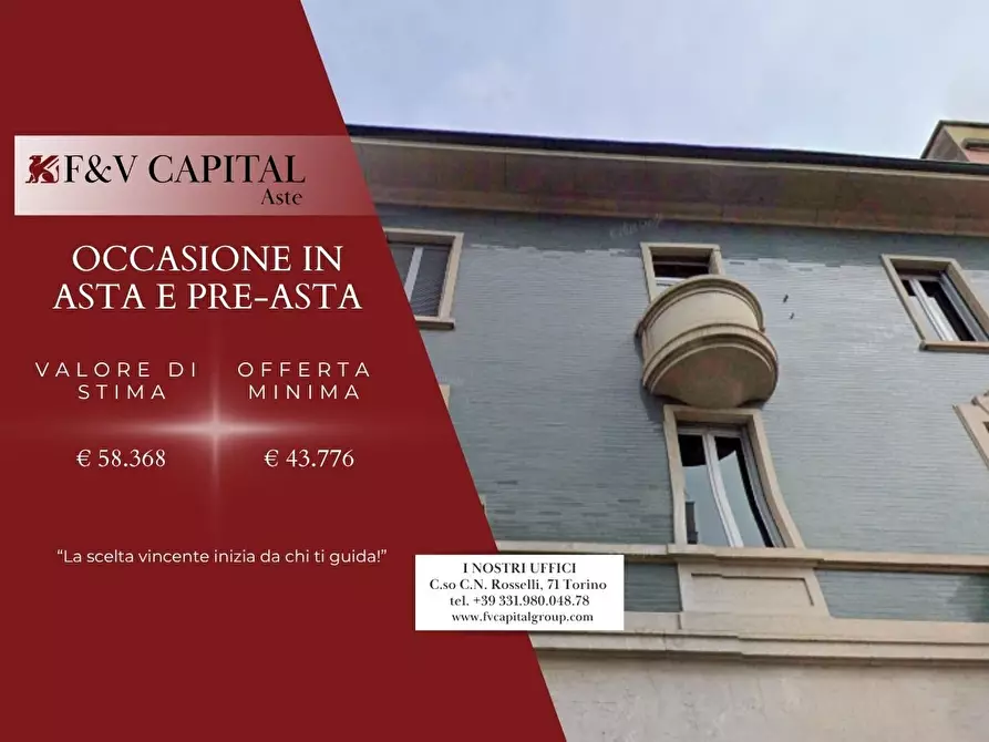 Immagine 1 di Garage in vendita  62/2 a Milano