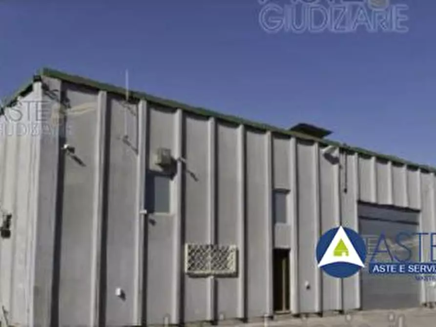 Immagine 1 di Capannone industriale in vendita  a Latina