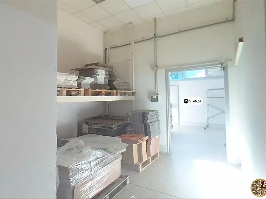 Immagine 5 di Capannone industriale in vendita  2 a Licciana Nardi