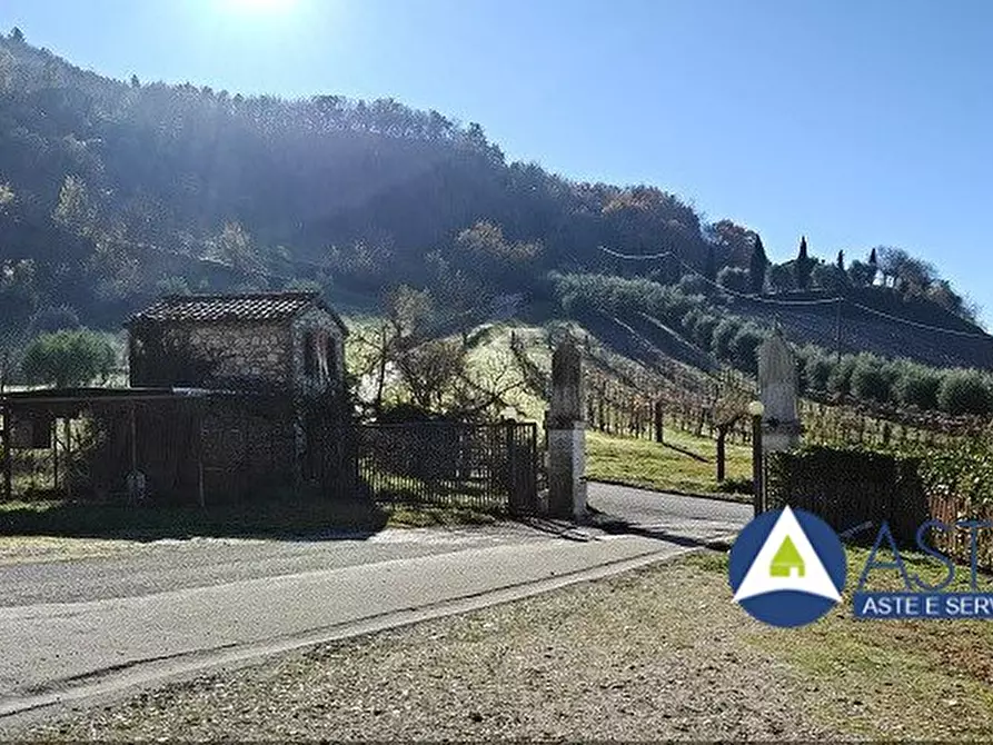 Immagine 1 di Capannone industriale in vendita  42 a Nocera Umbra