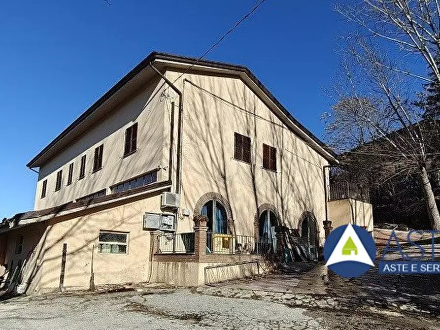 Immagine 10 di Capannone industriale in vendita  42 a Nocera Umbra