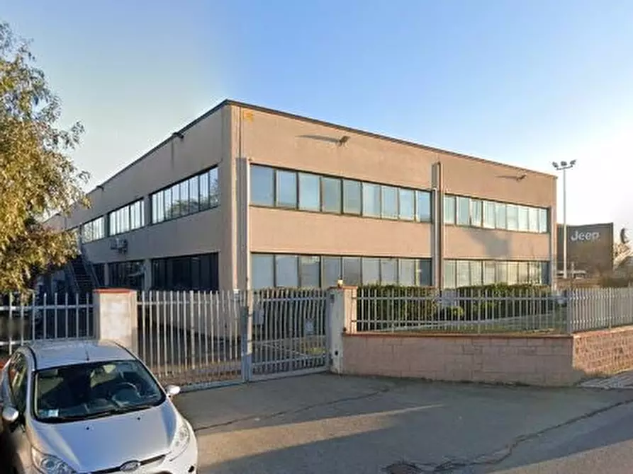 Immagine 1 di Capannone industriale in vendita  a Pisa