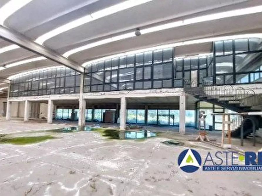 Immagine 1 di Capannone industriale in vendita  a Tuscania