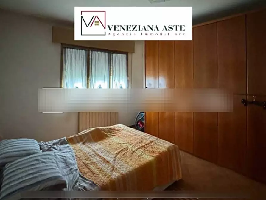 Immagine 8 di Appartamento in vendita  15 a Venezia