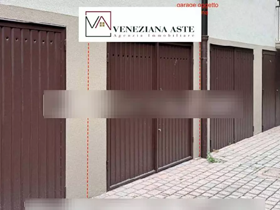 Immagine 10 di Appartamento in vendita  15 a Venezia