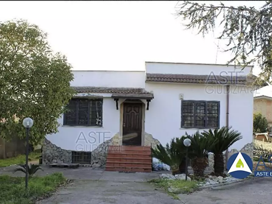 Immagine 1 di Casa indipendente in vendita  33 a Aprilia