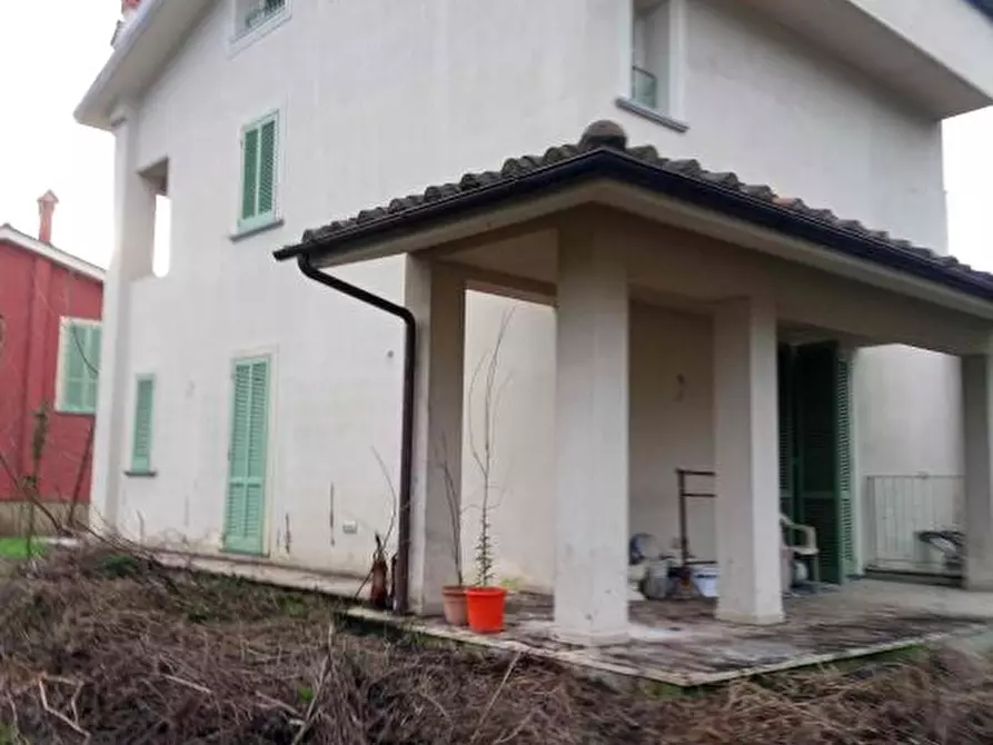casa indipendente in vendita a Lucca