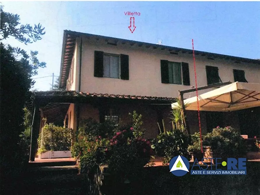 Immagine 1 di Casa indipendente in vendita  199 a Lucca