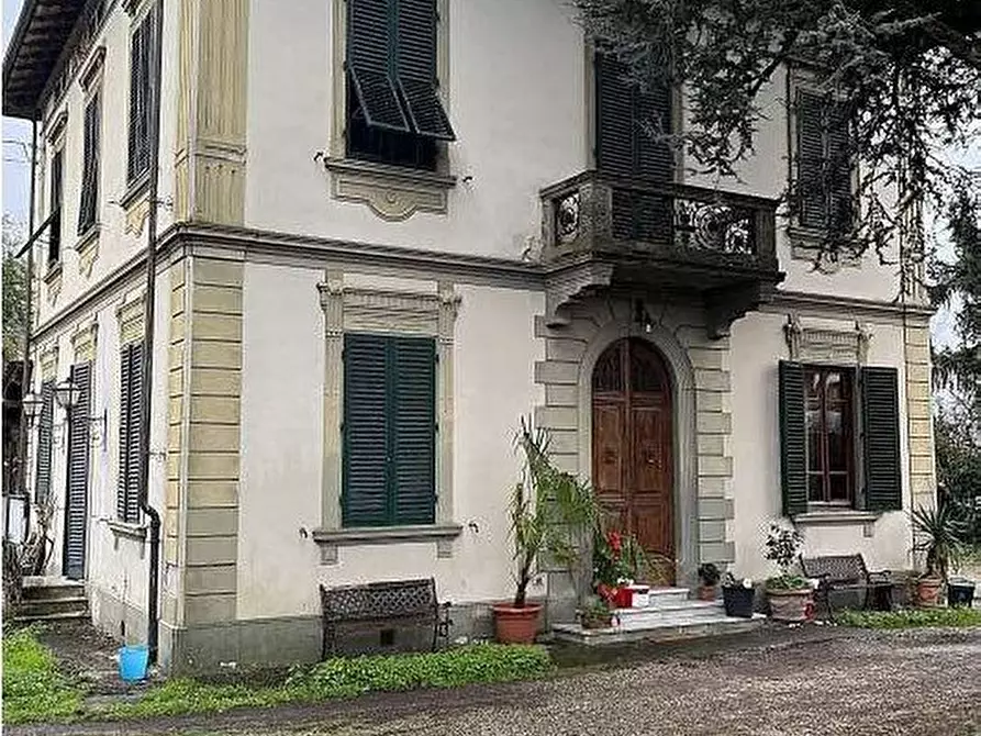 Immagine 1 di Casa indipendente in vendita  1444 a Lucca