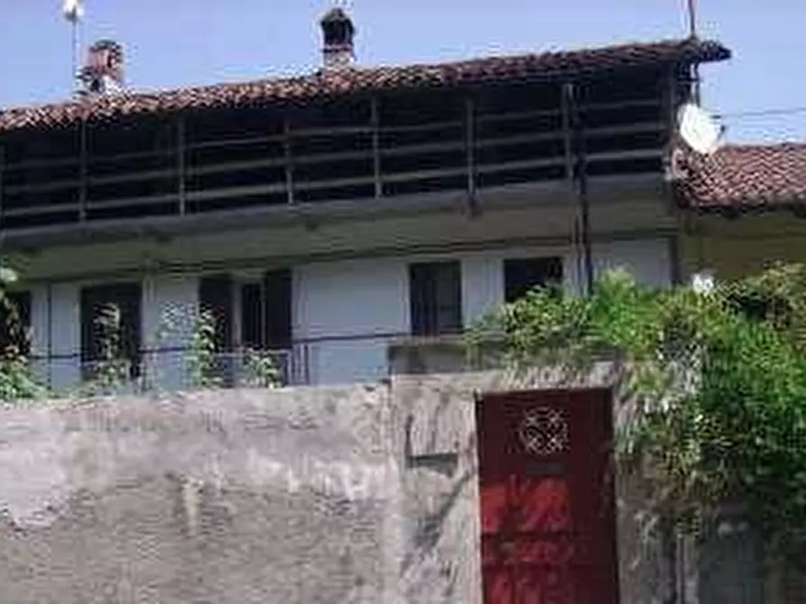 Immagine 4 di Villa in vendita  5 a Azeglio