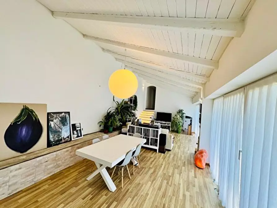 Immagine 2 di Villa in vendita  338 a Torino