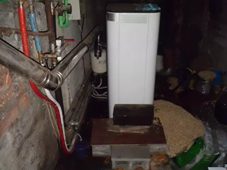 Immagine 4 di Villa in vendita  60 a Pont Canavese