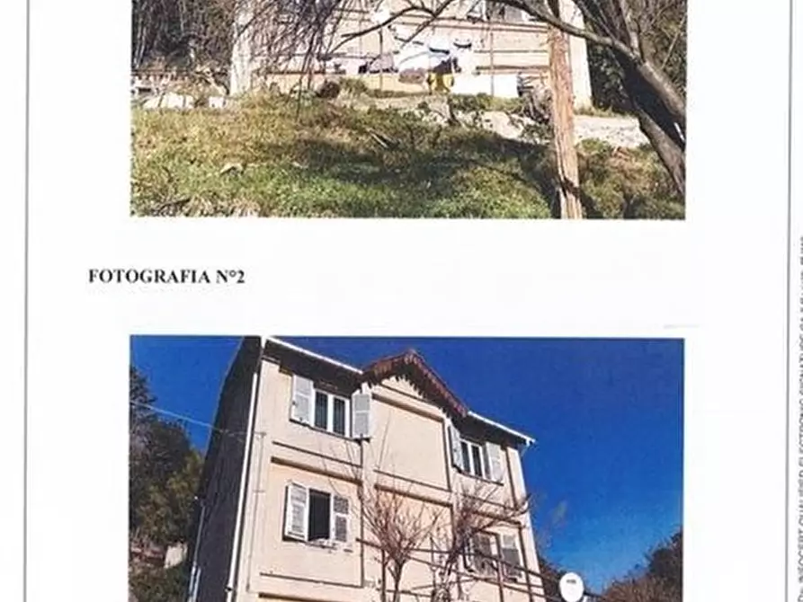Immagine 1 di Villa in vendita  9 a Genova