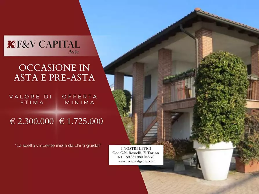 Immagine 1 di Villa in vendita  549 a Milano