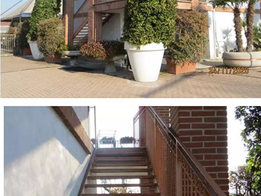 Immagine 3 di Villa in vendita  549 a Milano