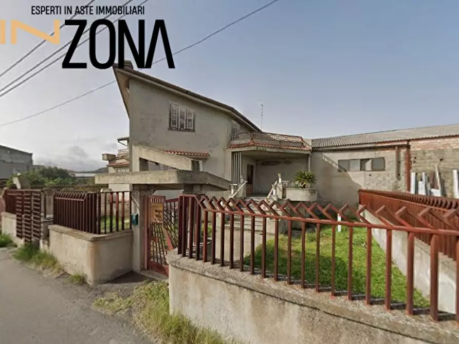 Immagine 1 di Villa in vendita  47 a Gioiosa Ionica