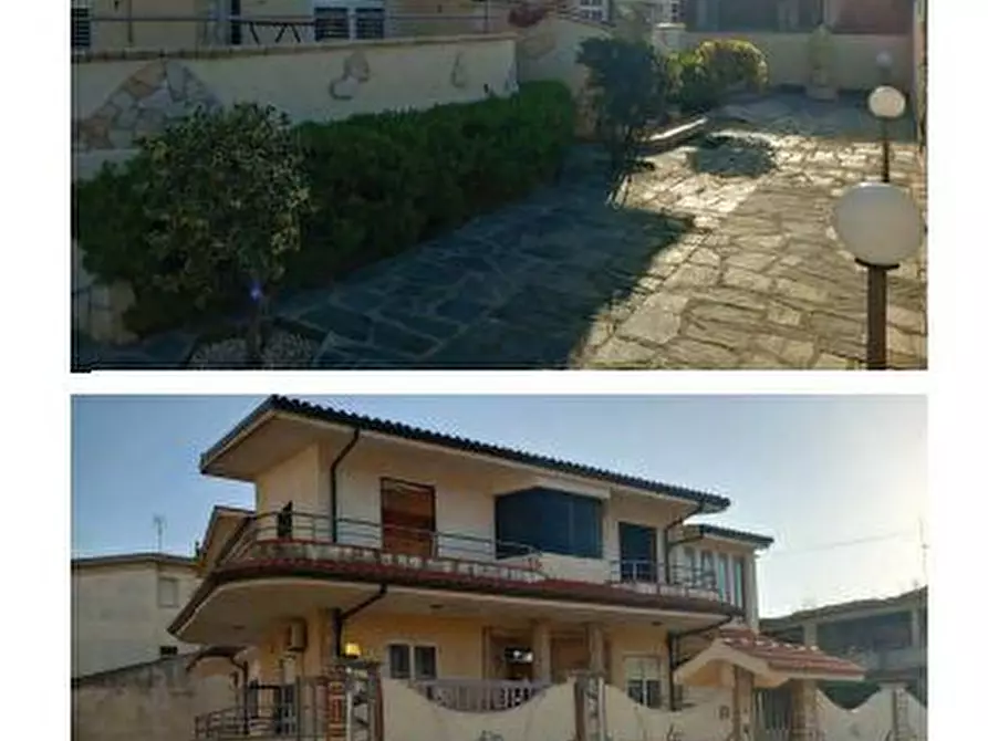 Immagine 7 di Villa in vendita  a Gioia Tauro