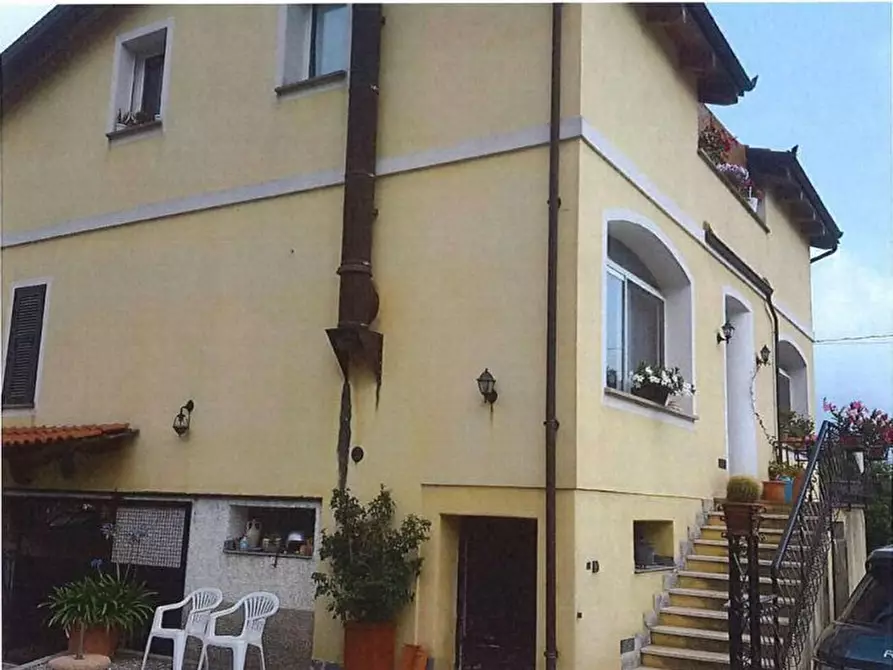 Immagine 5 di Villa in vendita  6 a Albenga