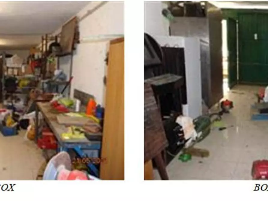 Immagine 10 di Villa in vendita  SNC a Albenga