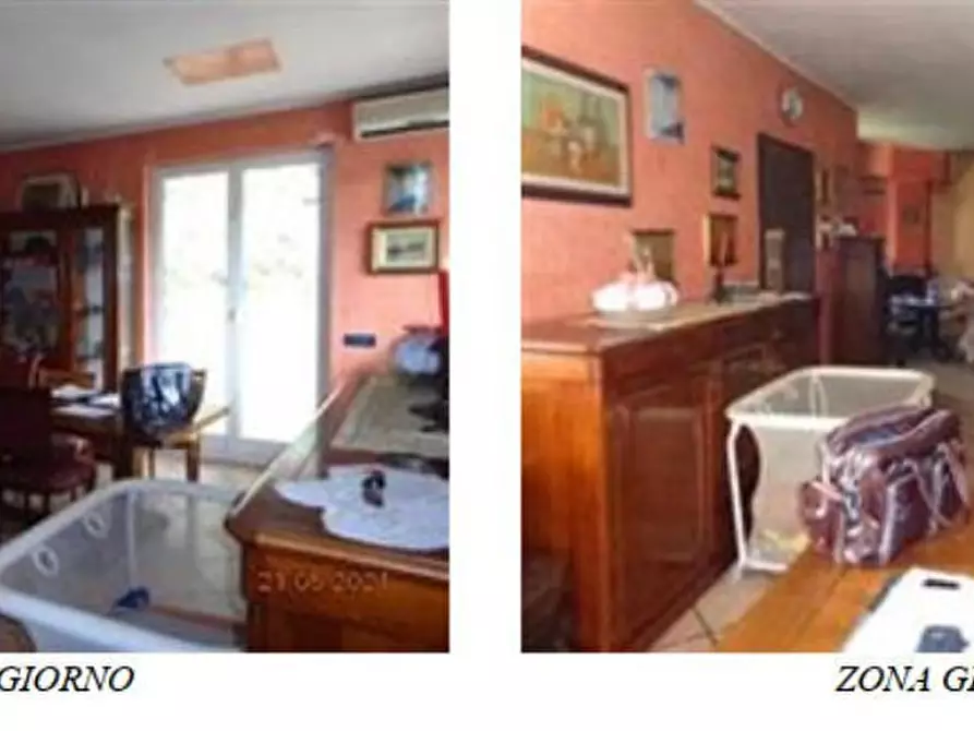 Immagine 7 di Villa in vendita  SNC a Albenga