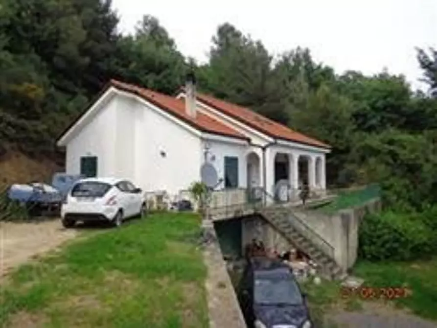 Immagine 3 di Villa in vendita  SNC a Albenga
