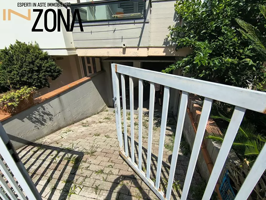 Immagine 7 di Villa in vendita  5 a Tortoreto