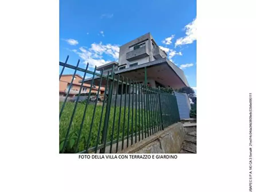 Immagine 2 di Villa in vendita  a Atri