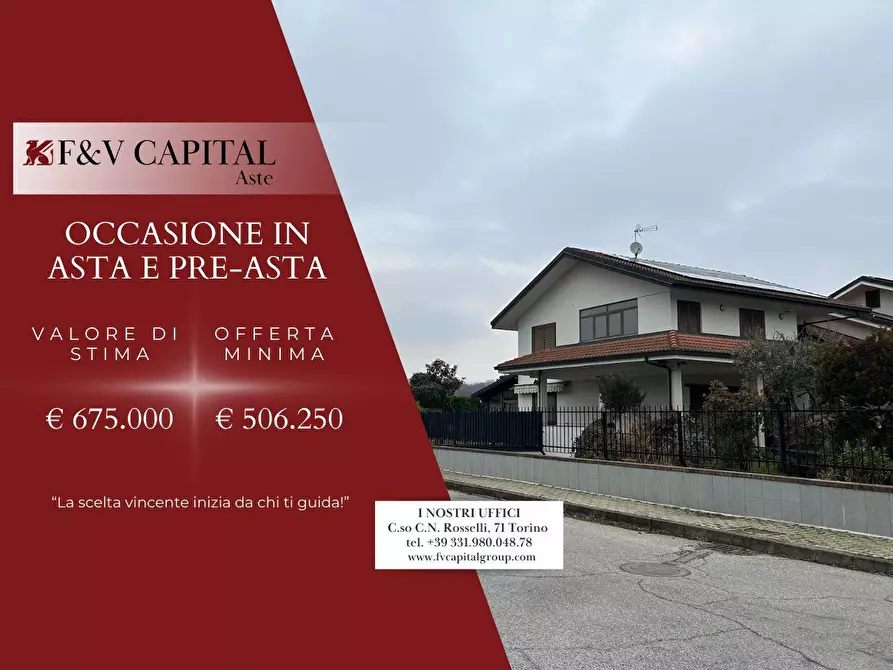 Immagine 1 di Villa in vendita  10 a Bruino