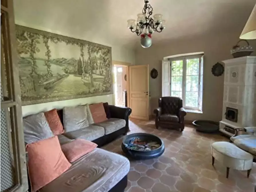 Immagine 9 di Villa in vendita  11 a Parella