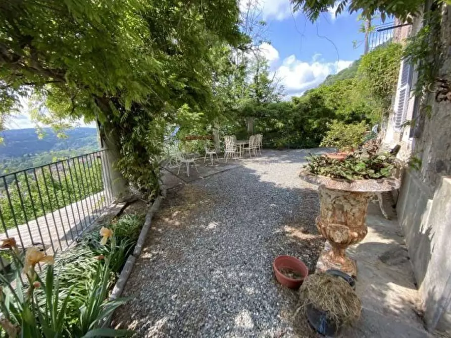 Immagine 6 di Villa in vendita  11 a Parella