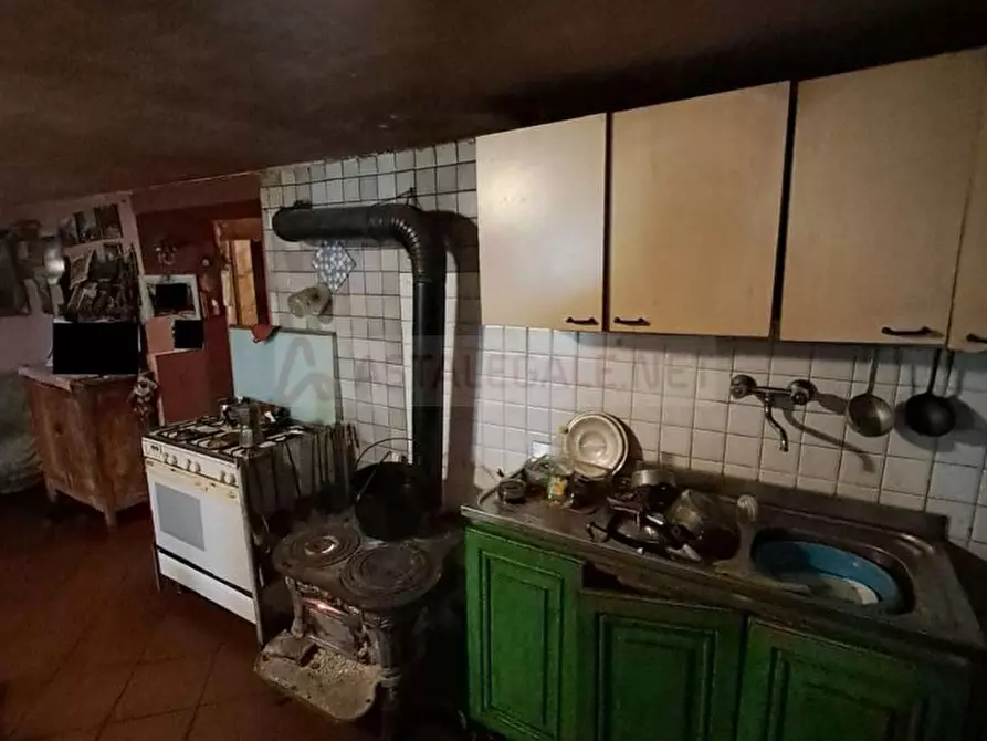 Immagine 10 di Villa in vendita  snc a Perrero