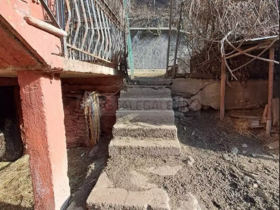 Immagine 8 di Villa in vendita  snc a Perrero