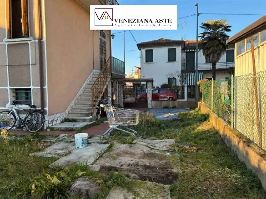 Immagine 3 di Villa in vendita  a Venezia