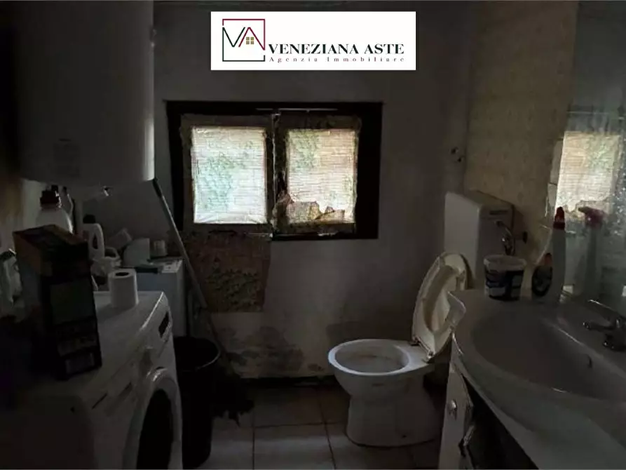 Immagine 7 di Villa in vendita  a Venezia