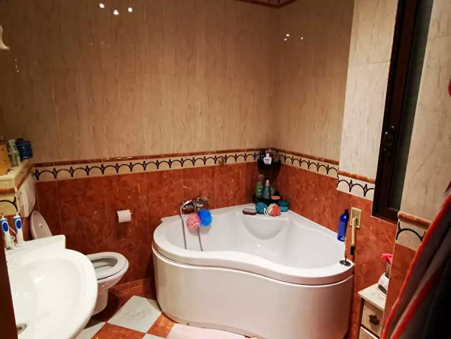 Immagine 10 di Casa semindipendente in vendita  9 a Sant'ambrogio Di Torino