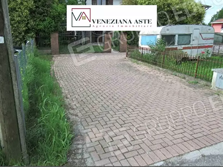 Immagine 2 di Casa semindipendente in vendita  47 a Zero Branco